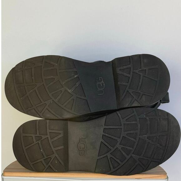 UGG Women's Ashton Short Boot Size 3 Black - Picture 8 of 9